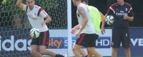 MIlanello: pallone e tattica nell’allenamento pomeridiano