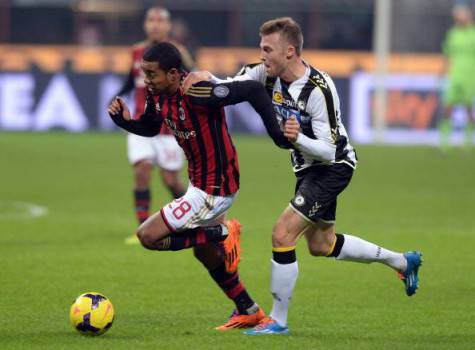 Emanuelson: Al Milan anno difficile. A Roma per vincere Widmer 475x350 Emanuelson: Al Milan anno difficile. A Roma per vincere