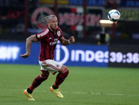 492032407 475x360 In Inghilterra confermano: Manchester United su Mexes