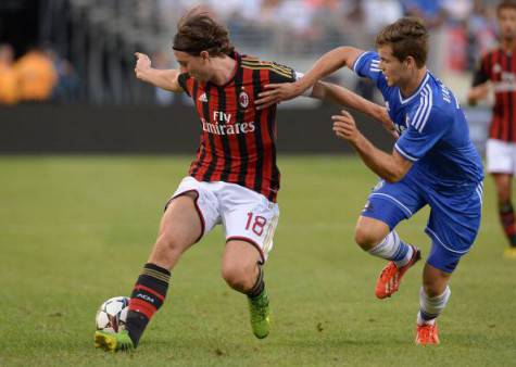 Montolivo 475x338 Di Stefano a Sky Sport: Per Van Ginkel è fatta, ecco le percentuali per lattaccante