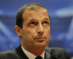 Al giro di boa, ultima giornata del girone d’andata, arriva l’esonero di Massimiliano Allegri dalla panchina del Milan