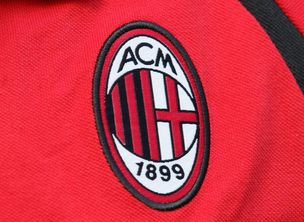 Milan, ITALY: Picture taken 10 september 2006 in Milan of the AC Milan' logo before their Serie A football match AC Milan vs Lazio. AFP PHOTO / PACO SERINELLI (Photo credit should read PACO SERINELLI/AFP/Getty Images)