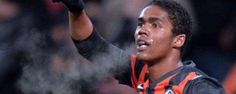 Milan, Berlusconi ha detto sì: assalto a Douglas Costa