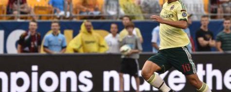 Milan-Chivas: Balotelli e Honda titolari, Menez recupera